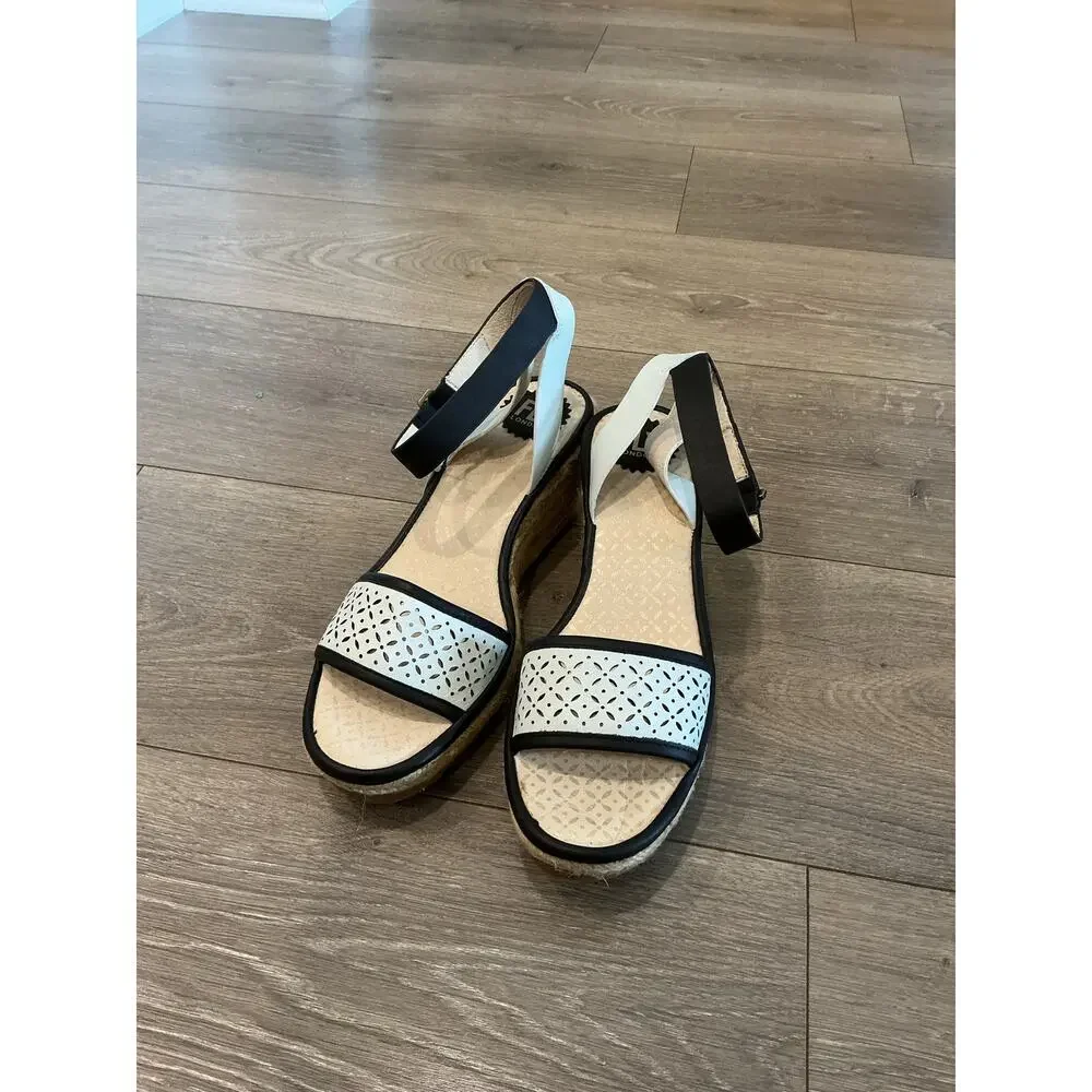 NEW Fly London Womens Espadrille Wedge Sandals US 10 EU 40‎ White Beachy Comfort
